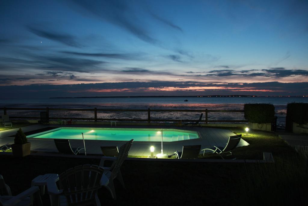 Beach Hotel - Le Grand Chalet Ronce-les-Bains Exterior photo